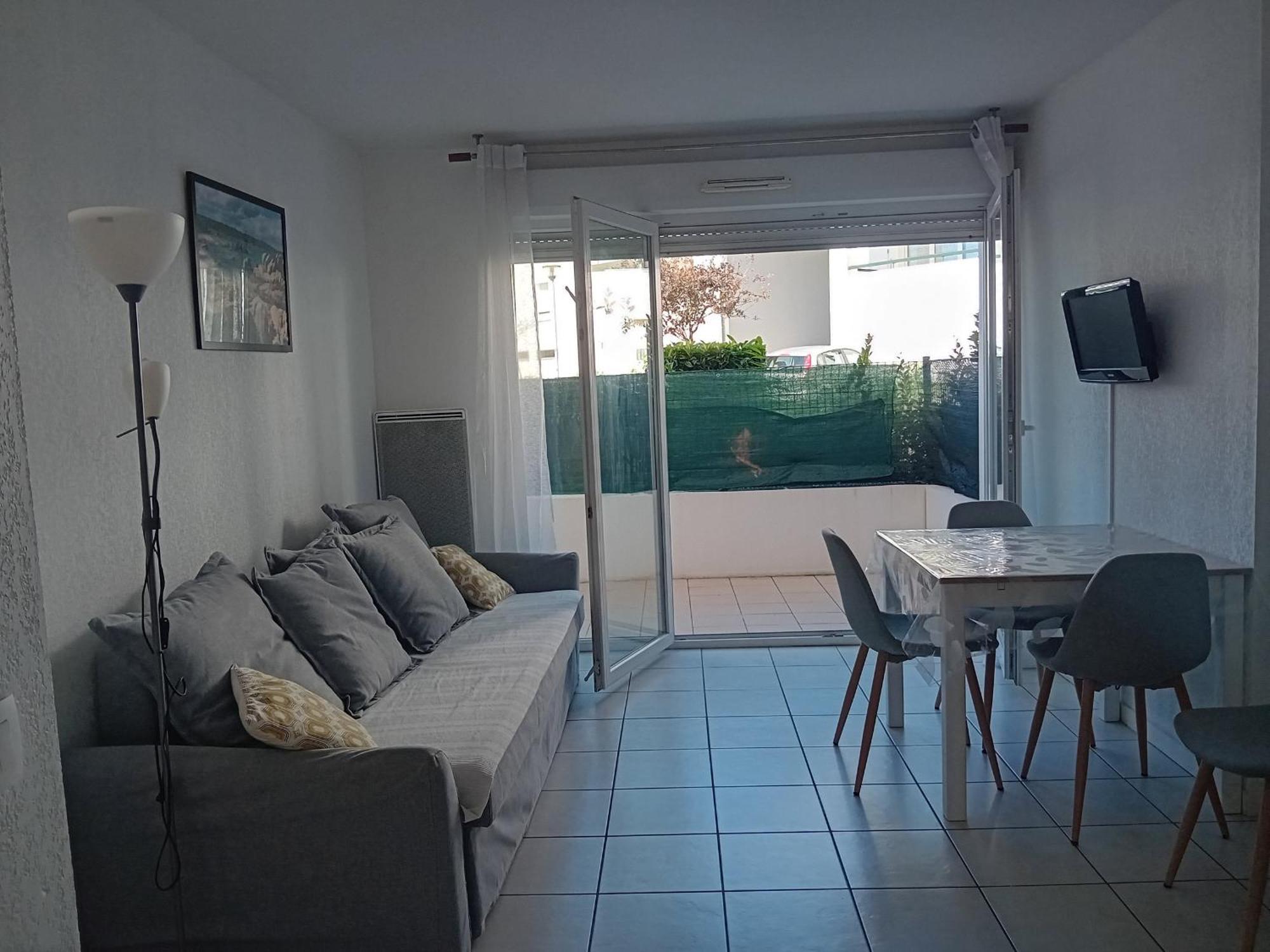 Calme T2 Avec Terrasse A Hendaye, Proche Plage - Fr-1-239-780 Exterior photo